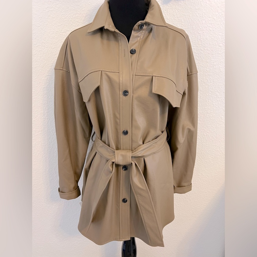 Storets Louise Oversized Pleather Shirt w/Belt
Tan size s/m. NOT REAL LEATHER.